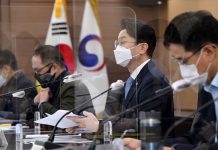 수입 요소수 온라인 판매 허용 추진…“세부 방안 조만간 발표”